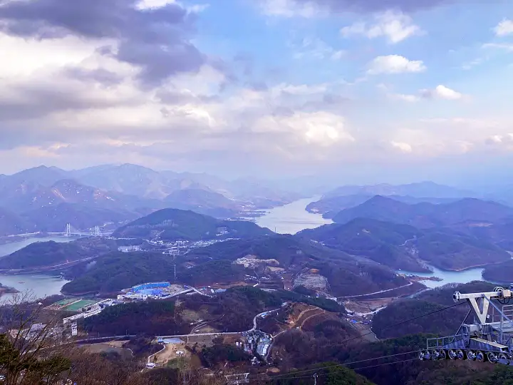 우리 캠핑 왔어요 실내 온수 워터파크 유리전망대 케이블카 제천 겨울방학 여행 가볼만한 곳 추천