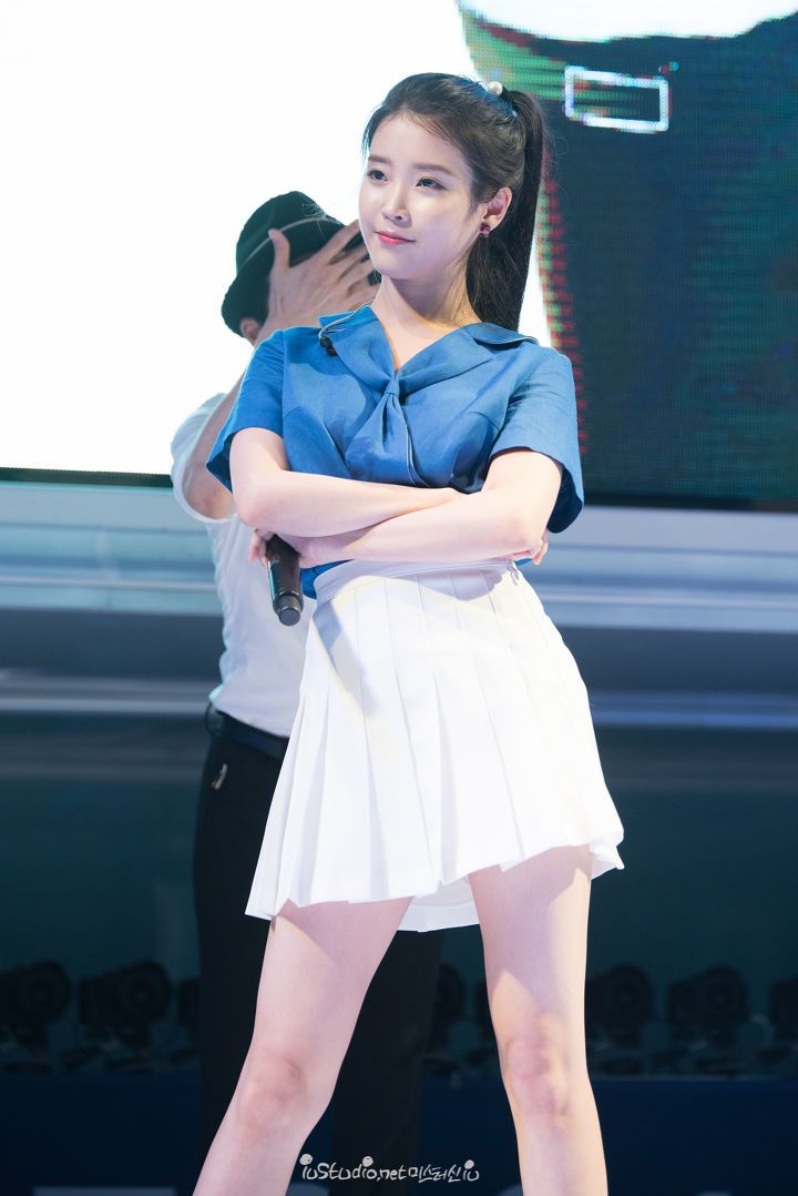 아이유 사진 모음 / 무대 코디 패션 / 일상 사복 패션