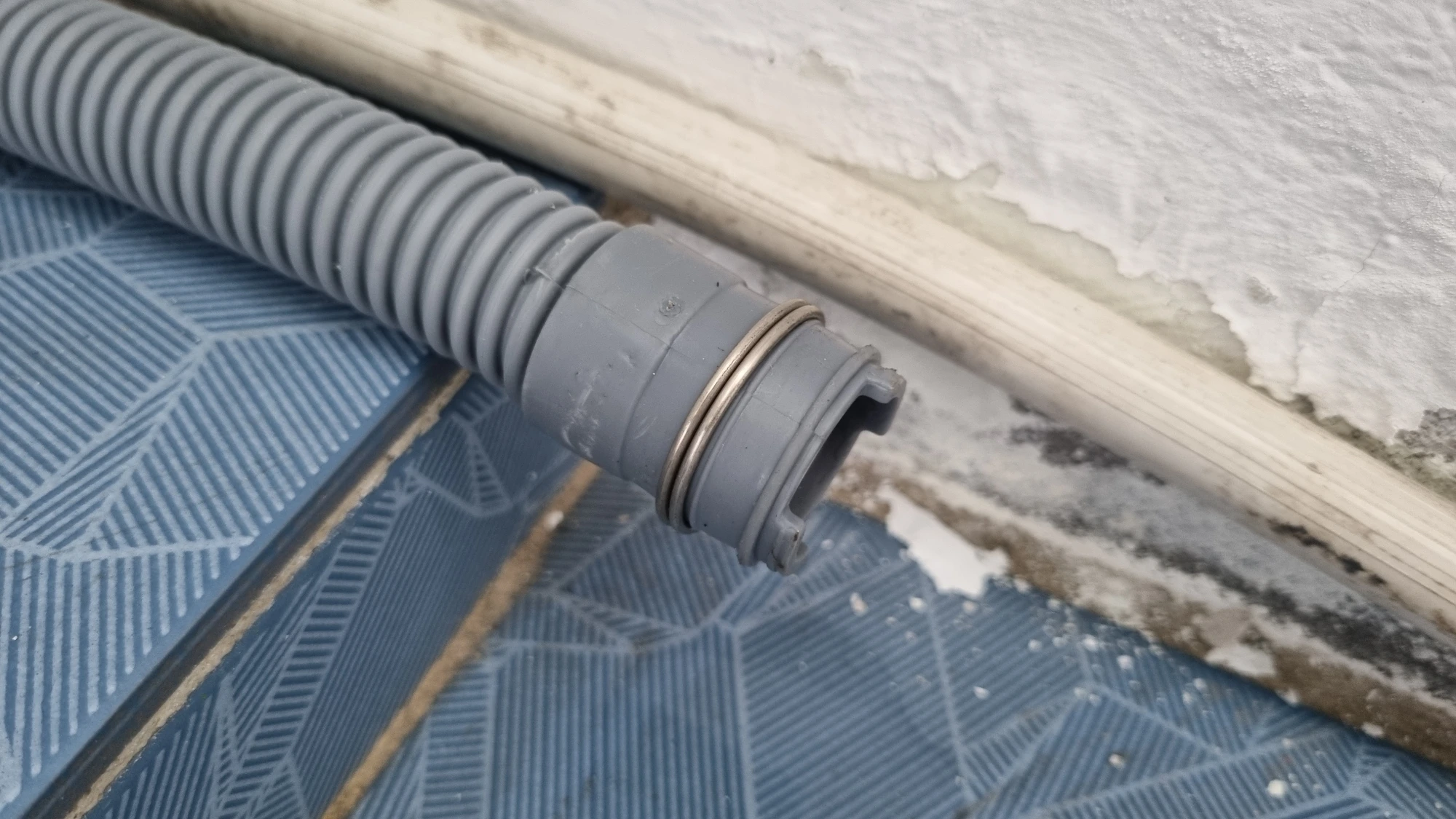 금속링 끼운 모습