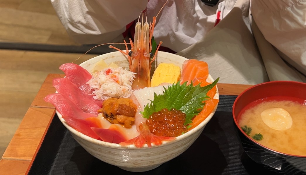 삿포로 니조시장, 홋카이도 미식의 심장을 만나다 (후기 + 맛집 추천)