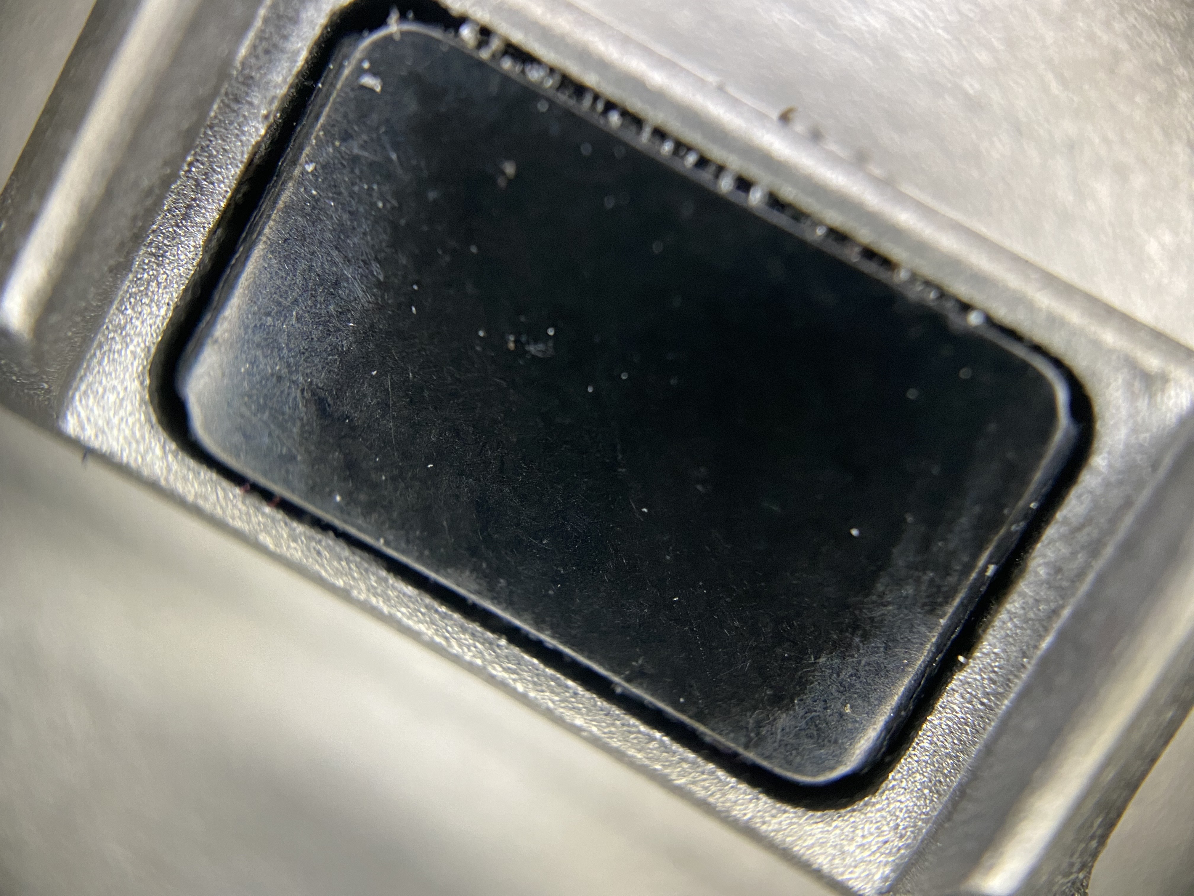 노마드 티타늄 밴드 v2 - 네오디늄 디테일