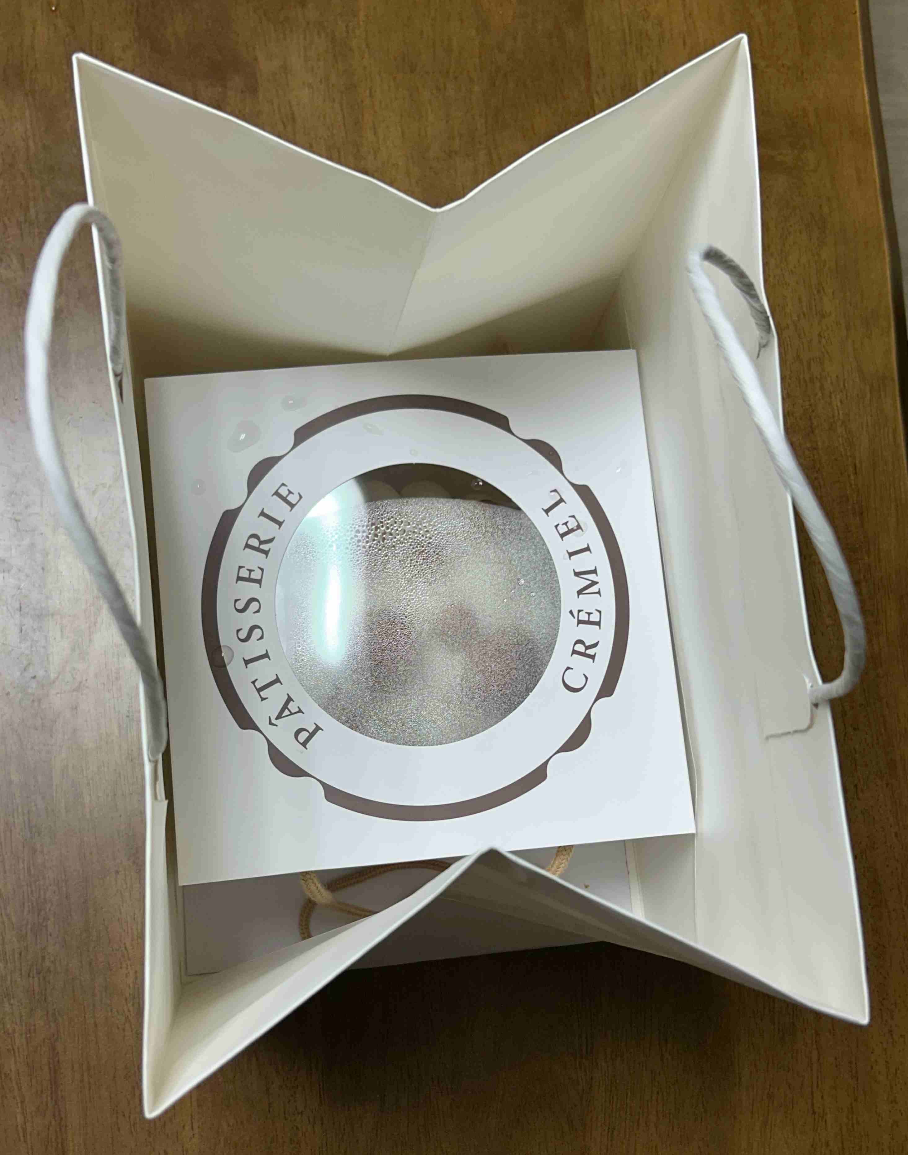 크레미엘 산토노에 박스