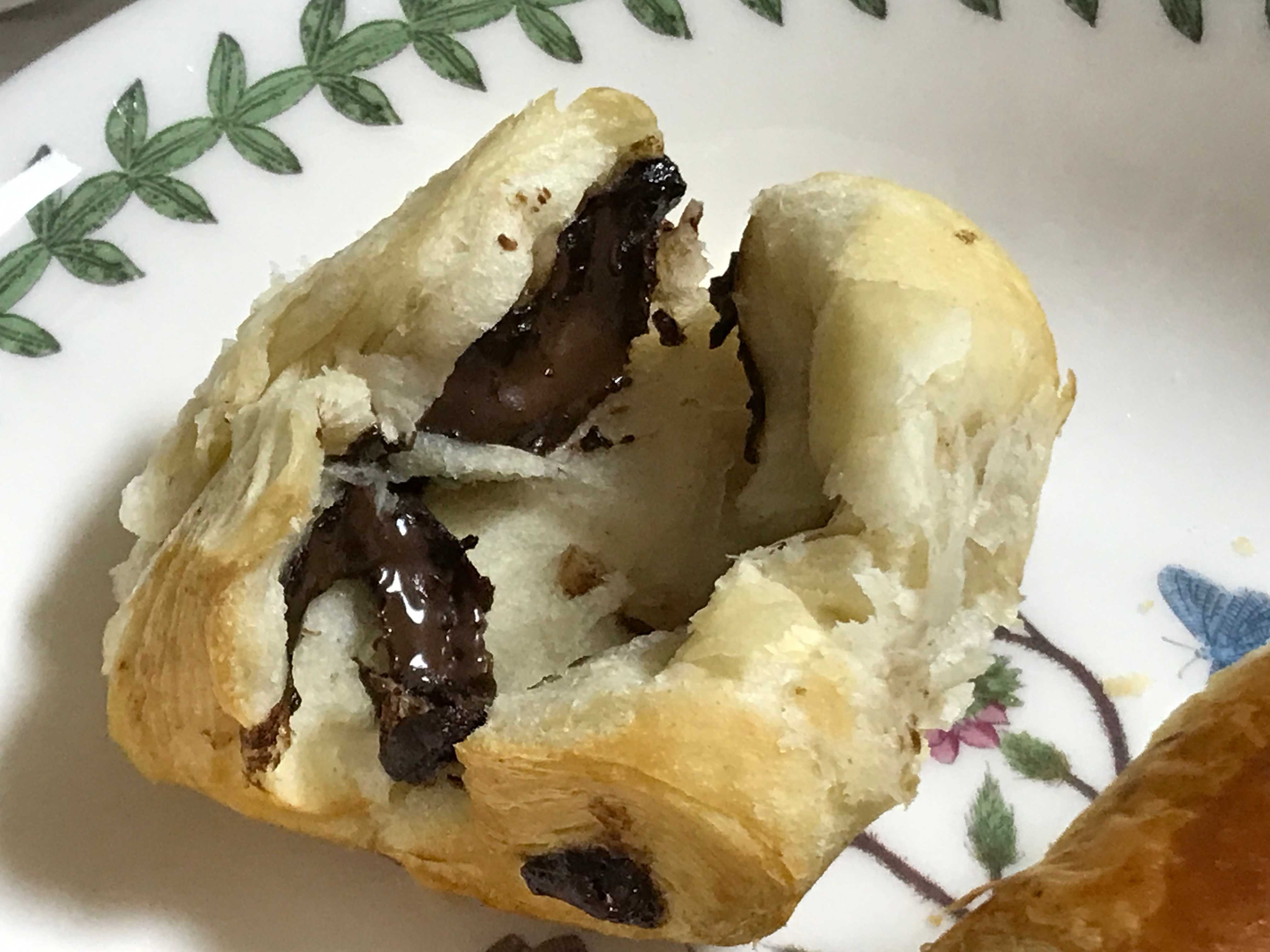 뻉오쇼콜라 안쪽의 초코스틱이 녹아있는 모습