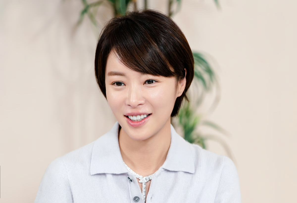 배우 황정음