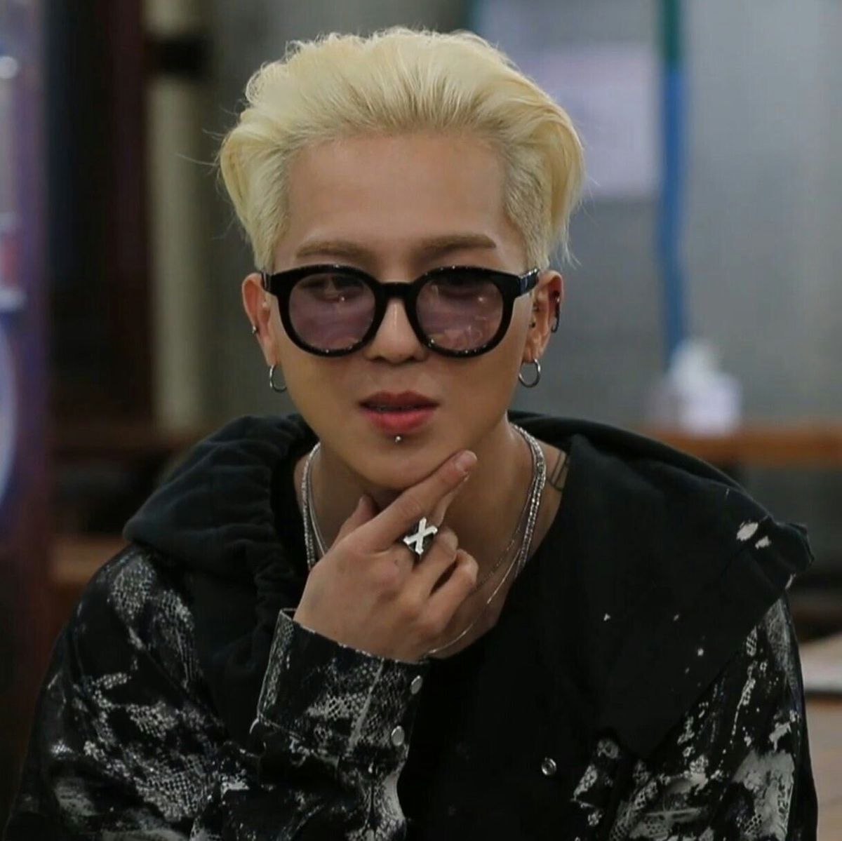 송민호 군대 복무 이탈 공익 근황 재입대 나이 학력 프로필