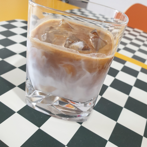 아이스 플랫화이트 레시피 홈카페에서 플랫 화이트 만들기