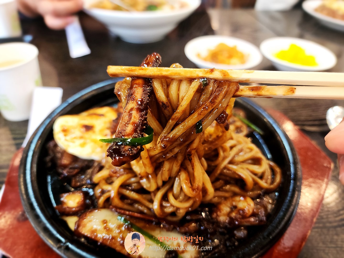 철판해물짜장