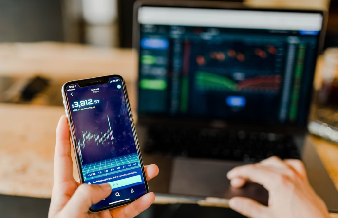 MZ세대와 금융 테크 혁명: P2P 투자&middot;간편송금&middot;챌린지 기반 저축 문화