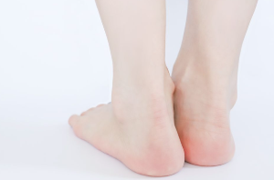 발뒤꿈치 아픈 원인