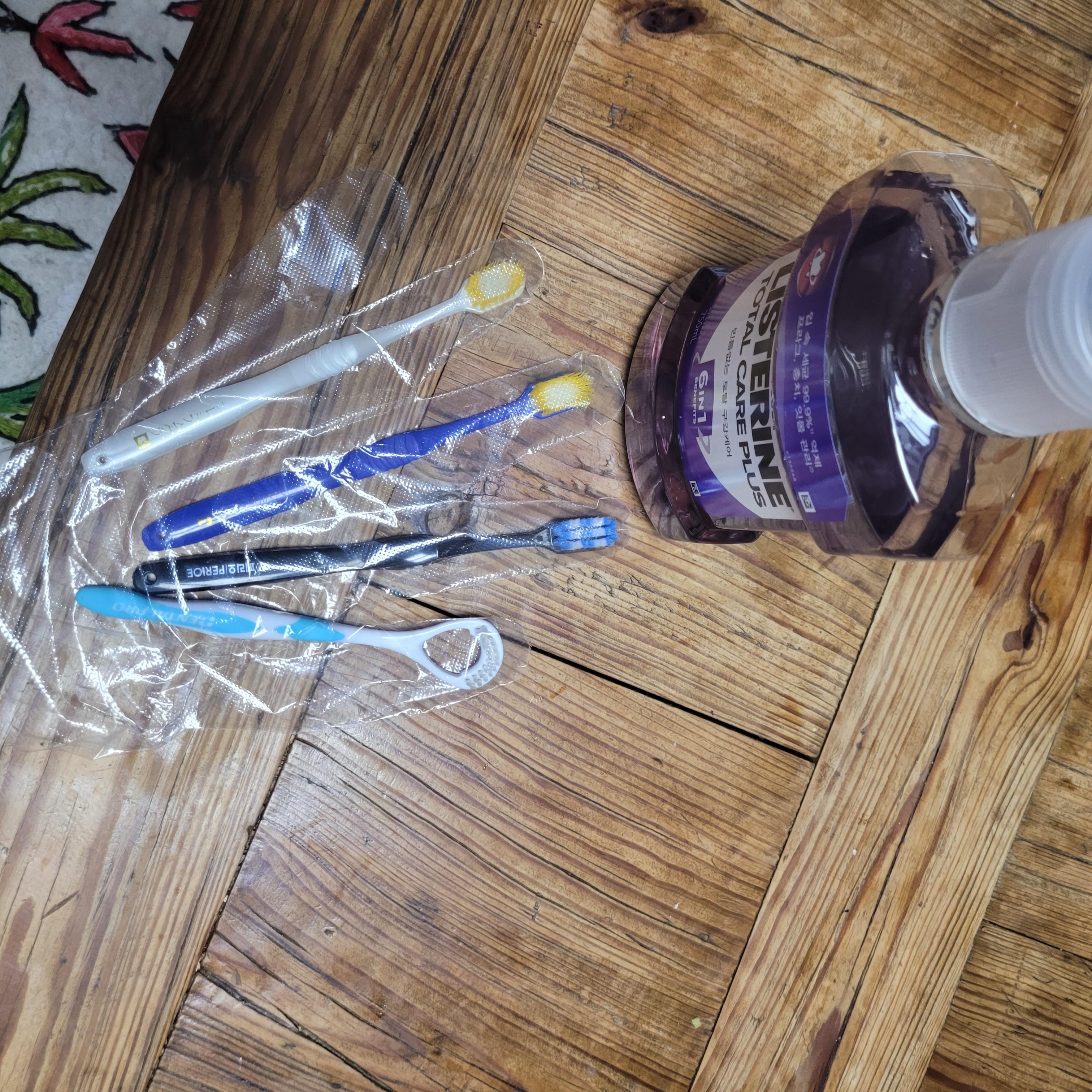 칫솔, 일회용 장갑, 구강세정제, 타이머 준비