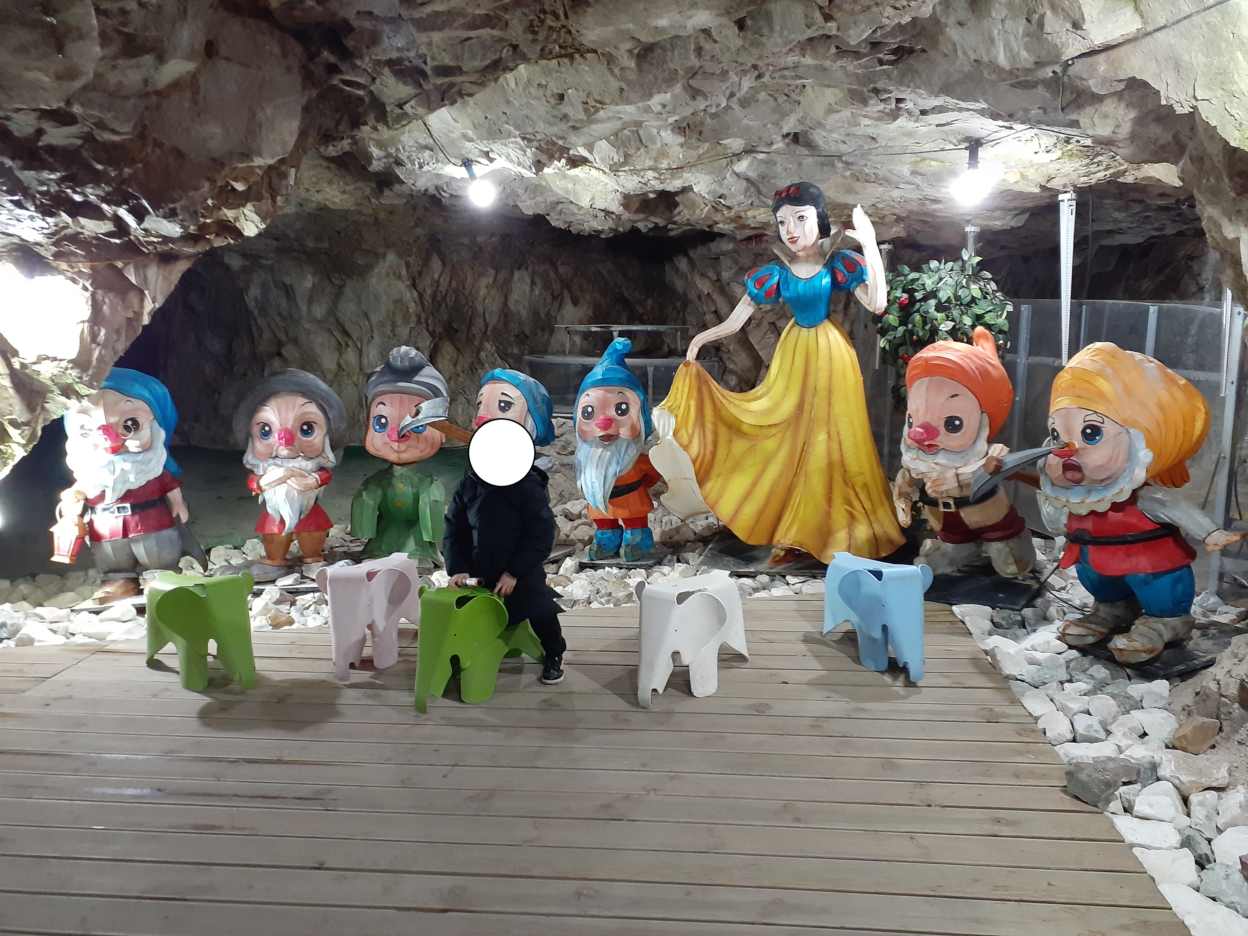 자수정동굴나라