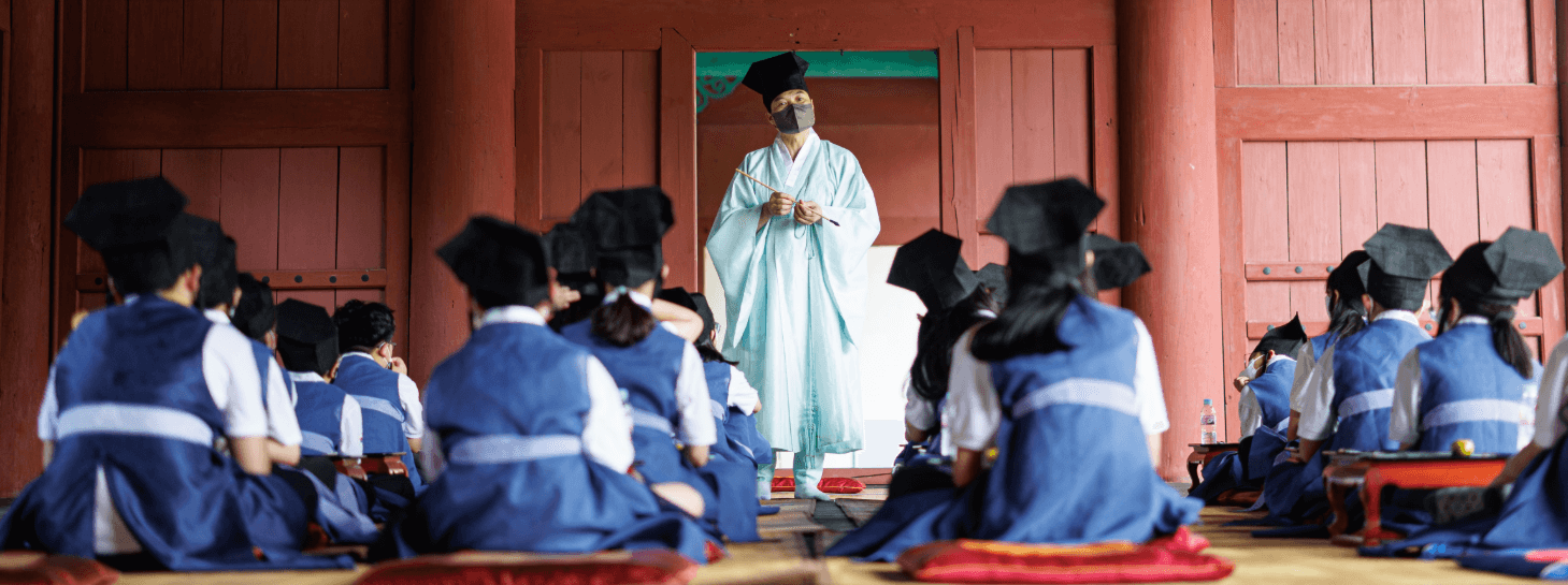 차례상 차리는 방법 차례상 음식 종류 차례상 지방 쓰는 법 차례상 간소화 성균관 차례상 표준안 차례상 전 생략 가능 간소화된 차례상 차례상 필수 음식 차례상 전통과 현대 명절 차례상 준비 성균관 의례정립위원회 차례상 홍동백서 조율이시 과일 대례필간(大禮必簡) 차례상 음식 배치 간단한 차례상 가족 합의 차례상 차례상 표준안 발표