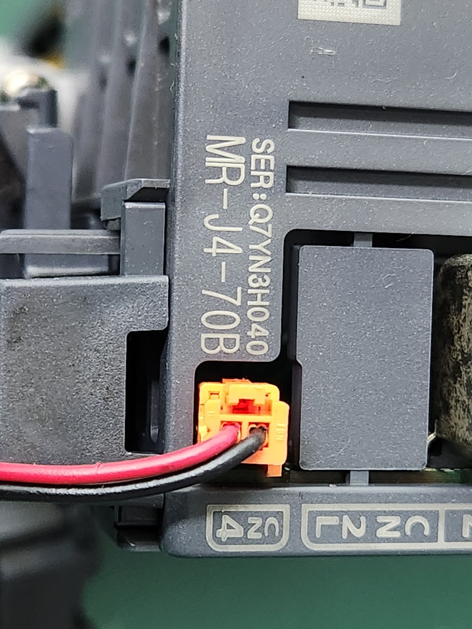 미쓰비시(MITSUBISHI) 서보드라이버 MR-J4-70B 에러코드 A32 수리 전