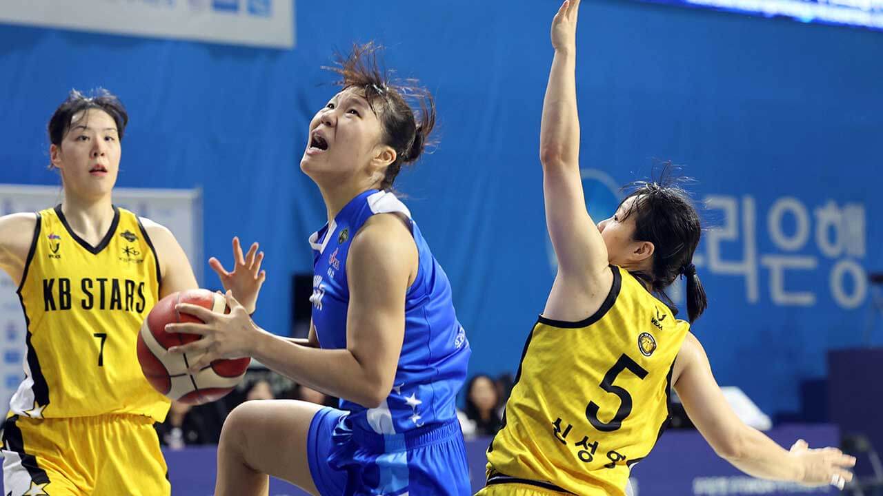 여자프로농구 우리은행 4년 연속 챔피언결정전 진출