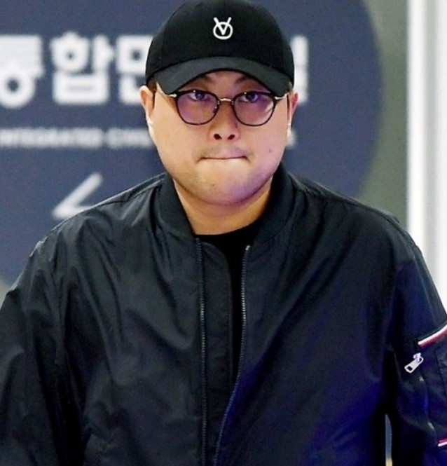 가수 김호중 목발짚고 등장 충격적인 검찰 구형