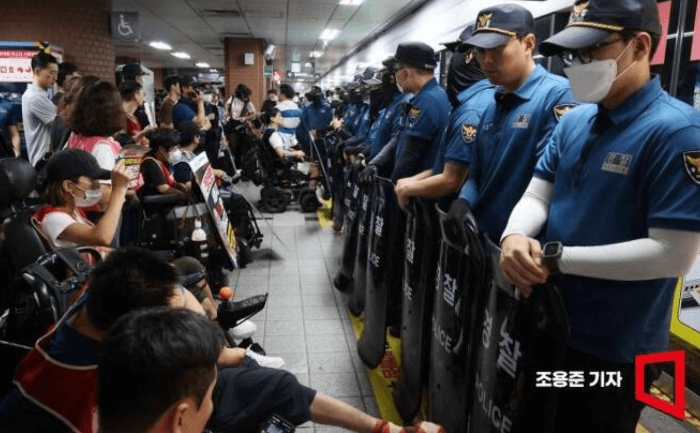 정장연, 서울 시청역