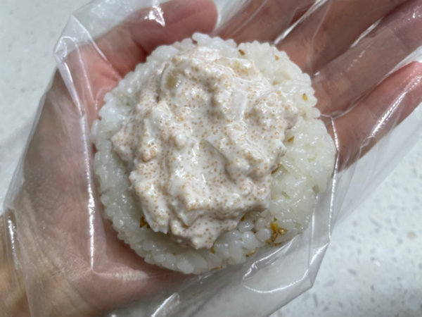 간편한 아침 식사 - 명란 마요네즈 주먹밥 레시피