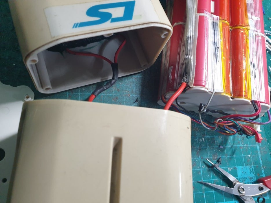 모야(Moya) 전기자전거 배터리팩 탈거 완료