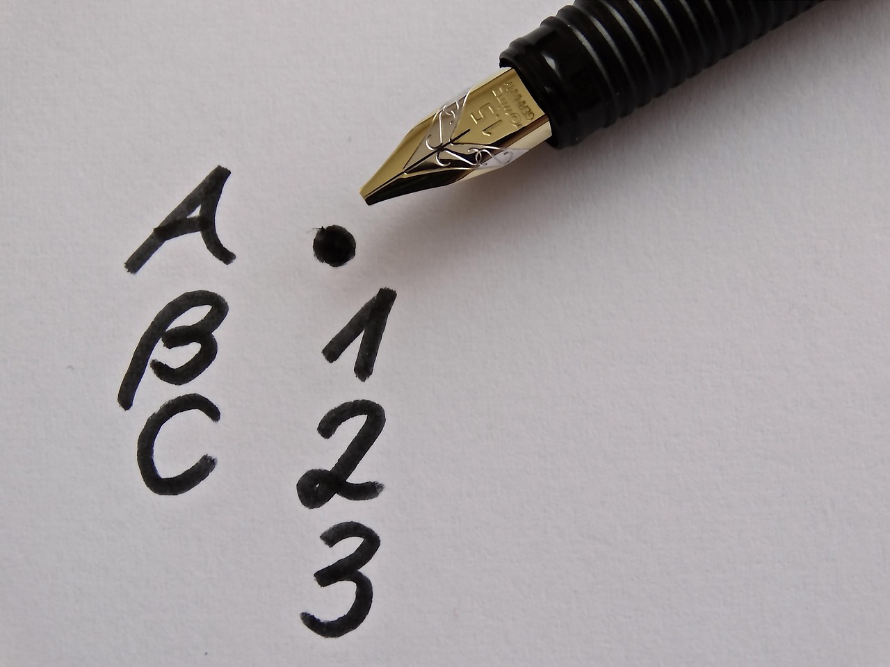 만년필 구조 파헤치기 피드 관련 사진