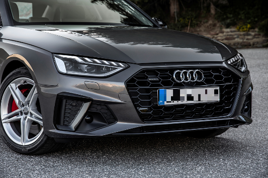 아우디 A4 외부디자인