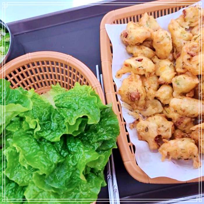 1913 광주 송정역 시장 맛집 고구마, 당근, 오징어 넣은 튀김, 청양고추 양념장, 상추쌈