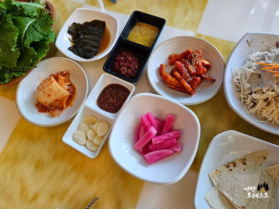 용인 산골 항아리 바베큐 기본 밑반찬