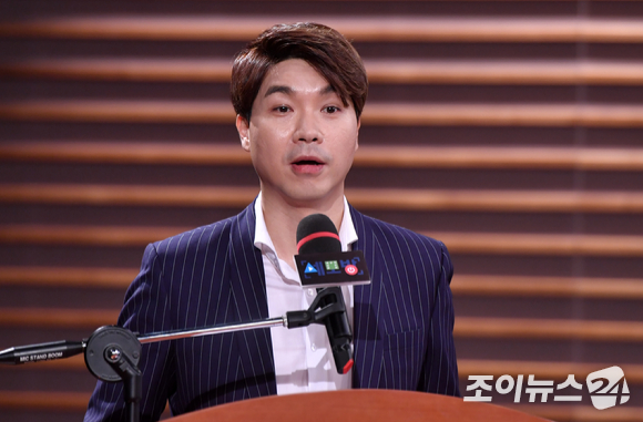 방송인 박수홍이 서울 상암동 MBC에서 열린 새 예능 '세모방:세상의 모든 방송' 제작발표회에 참석해 취재진 질문에 답변하고 있다. [사진=조이뉴스 포토DB]