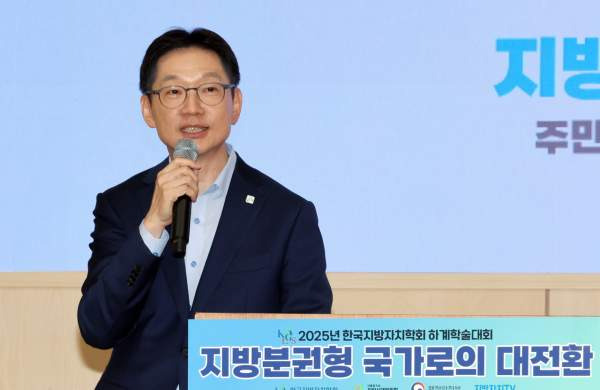 김경수 대통령 정무특보 프로필: 나이 학력 고향 盧 마지막 비서관의 18년 만 청와대 복귀