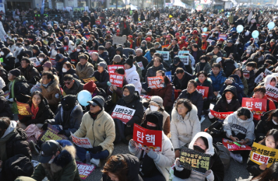 윤석열 탄핵소추안 가결