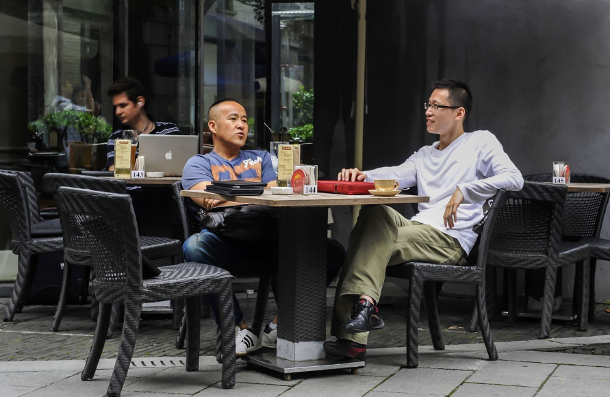 직장에서 소문을 들었을 때 대처법 이미지