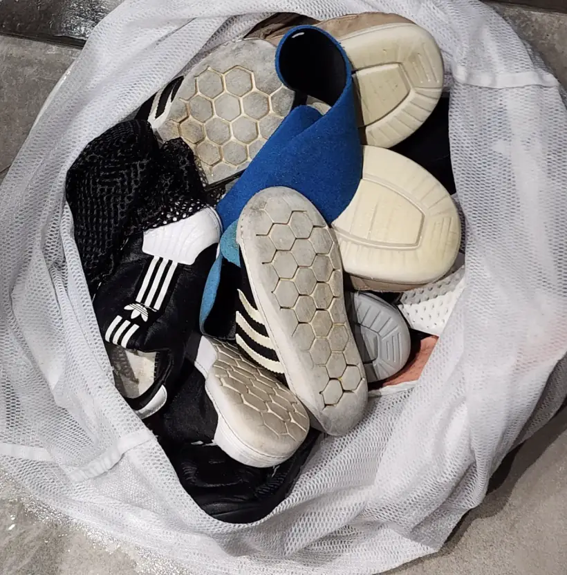 운동화_세탁기세탁준비_세탁망에넣기