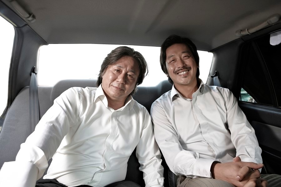 최민식 하정우 작품