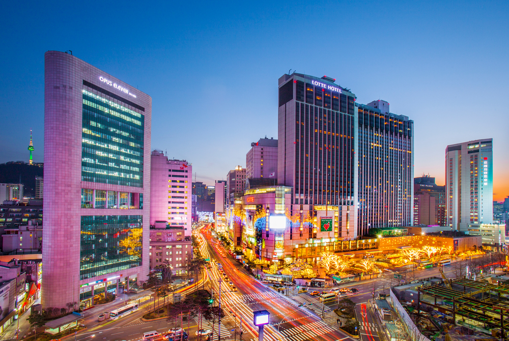 그린리모델링은 환경을 고려하여 건축물이나 주택을 개조하거나 리모델링하는 과정을 의미합니다.