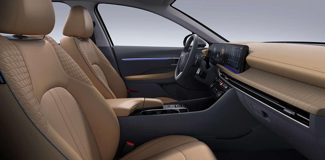 쏘나타 디 엣지 하이브리드 실내 색상 카멜 (나파가죽 시트)