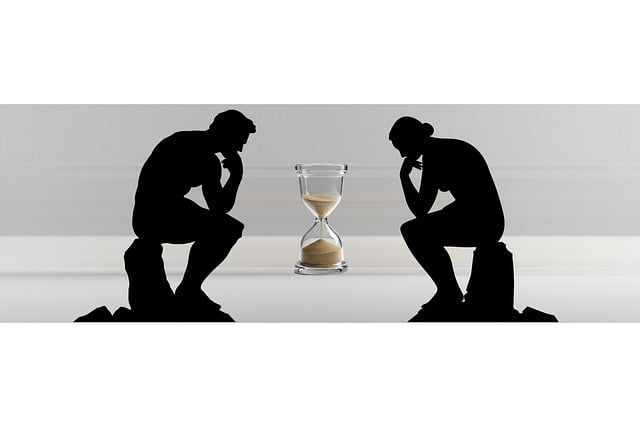 시간_고뇌_모래시계