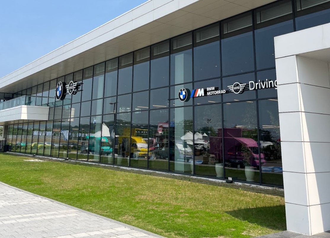 BMW 30주년 행사, 새로운 BMW 공개 모습