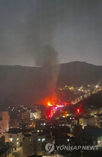 홍재동 화재사고 꼬꼬무 영화 소방관 실화 감동_17