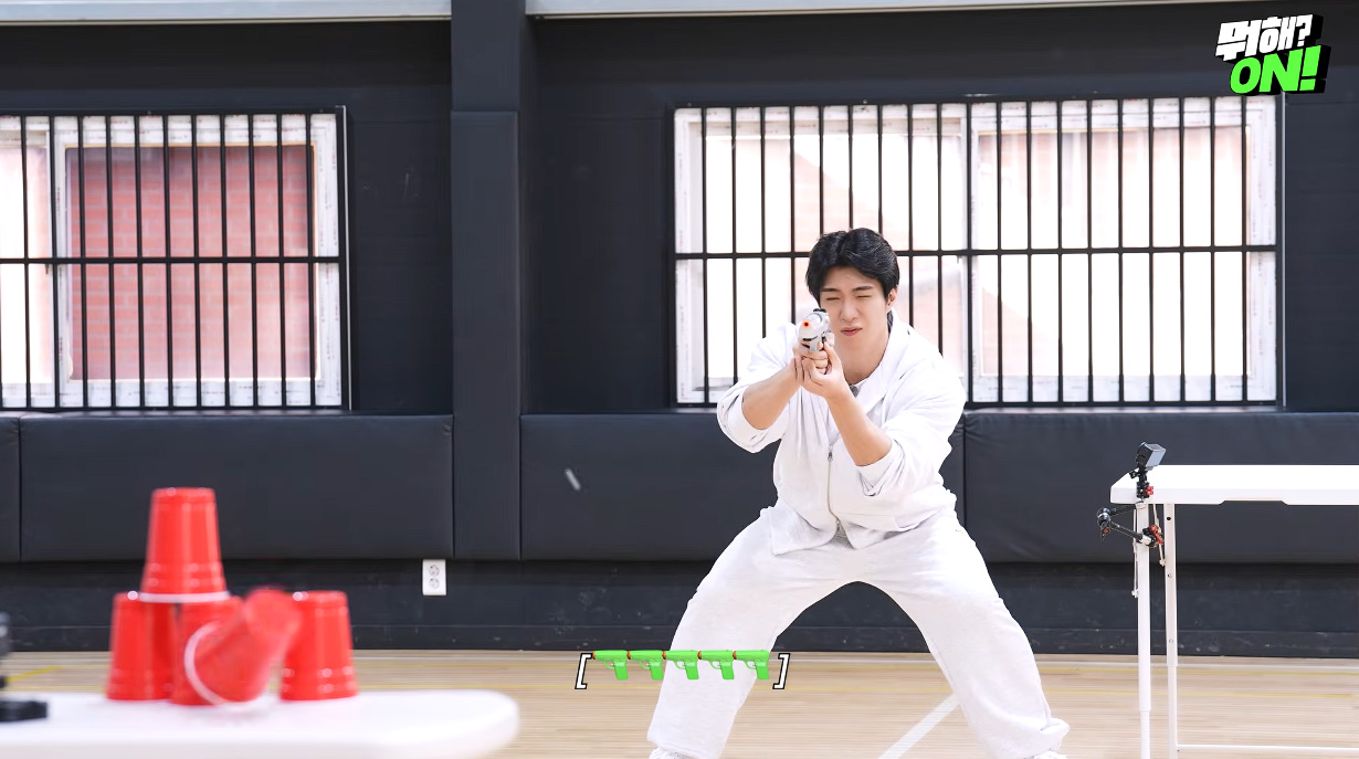 역시 군필돌들 다운(?) 사격 폼...jpg | 인스티즈