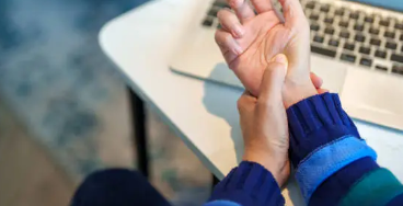 손목 통증 원인, 증상, 치료법 총 정리 (2025 최신)