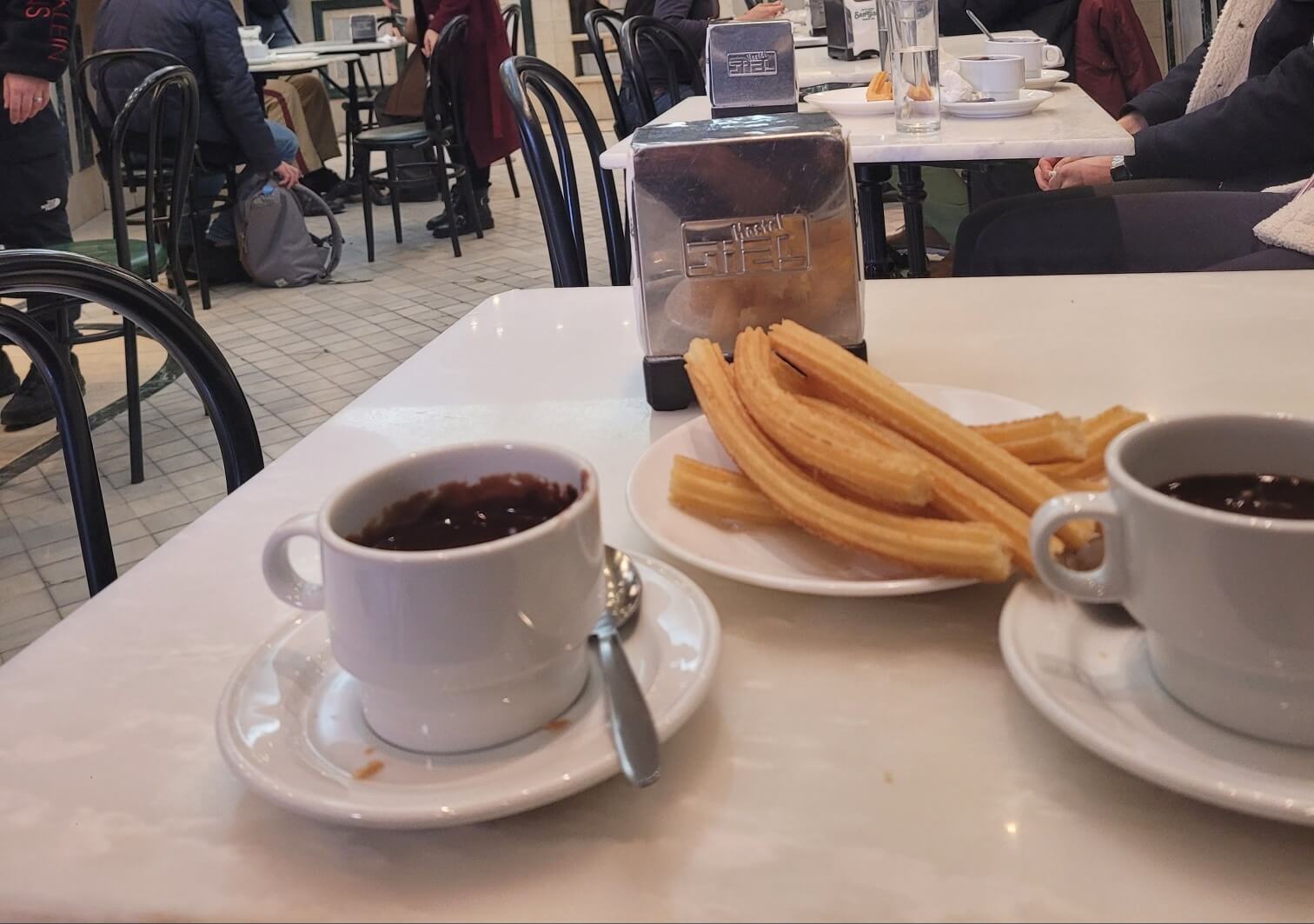 churros con chocolate