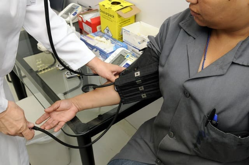 오른쪽 옆구리 통증 원인 대처법