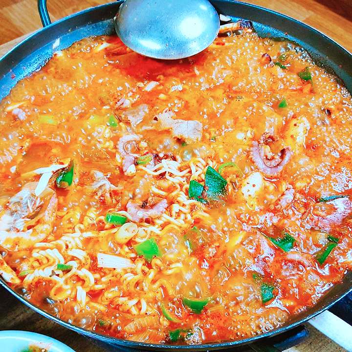 6시내고향 포항 낙지전골 현지인 로컬 추천 30년 노포 고향정가게 고향노포 낙지 볶음 맛집 오늘 방송 추천