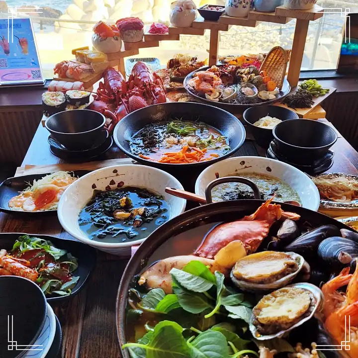 생방송오늘저녁 전복죽 물회 육회 오션뷰 바다뷰 총 20가지 음식 계단 모양 접시 플레이팅 울산 맛집 추천