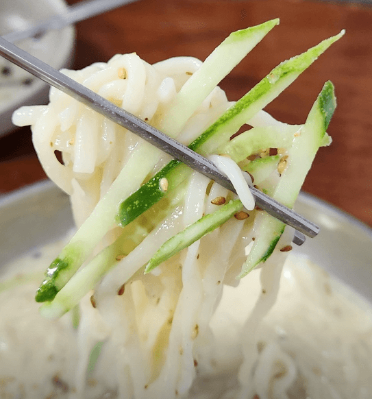 [6시 내고향] 원주 풍물시장 칼국수 맛집 현지인 추천맛집 돼지칼국수