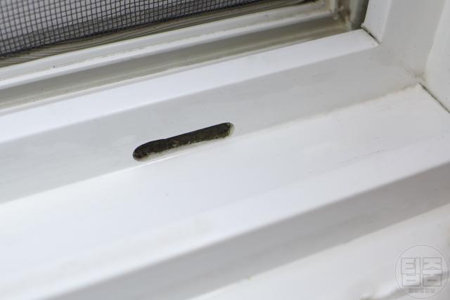 방충망 구멍막기,물구멍 방충망,팁줌