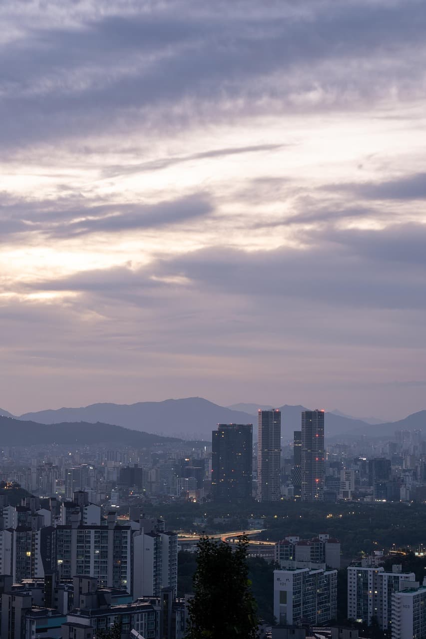 시민의 이동 데이터를 활용한 보행 환경 품질 진단과 도시 정책 연계