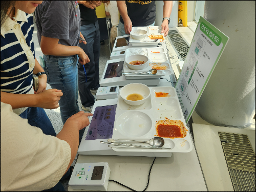 용인특례시 기후위기 극복을 위한 잔반제로 시범사업을 운영 중이다.