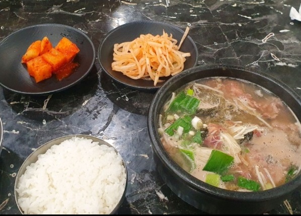 수원-선지해장국-유치회관