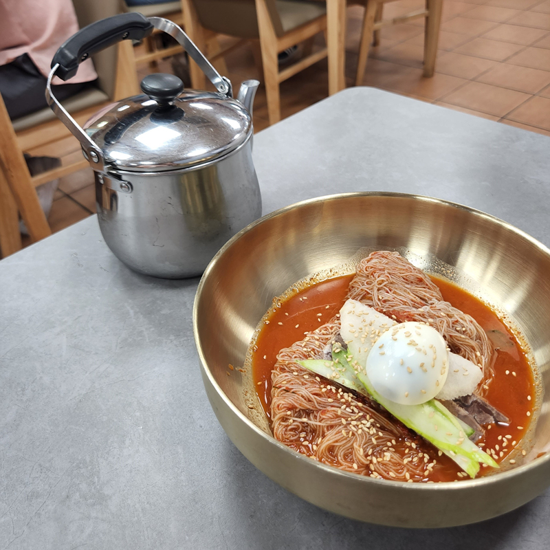 함흥냉면과_육수