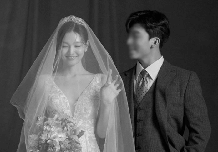 김유정 친언니 김연정 결혼 웨딩화보 공개